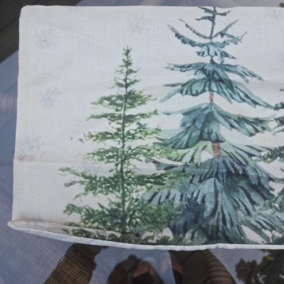 Single Decorative Pillow Cover with Pine Trees and very faint Snowflakes- NWOT - Picture 3 of 8